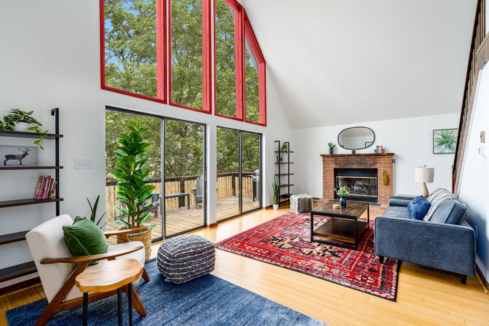 Modern Chalet Cabin W Hot Tub, Deck&Grill, & Wifi! Inwood 外观 照片