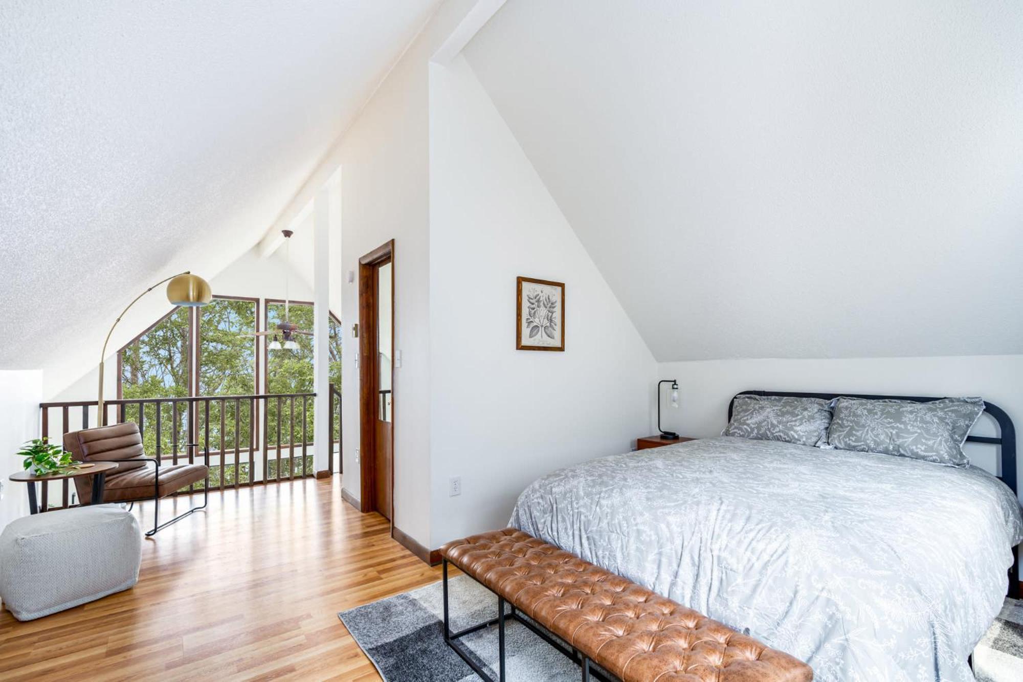 Modern Chalet Cabin W Hot Tub, Deck&Grill, & Wifi! Inwood 外观 照片